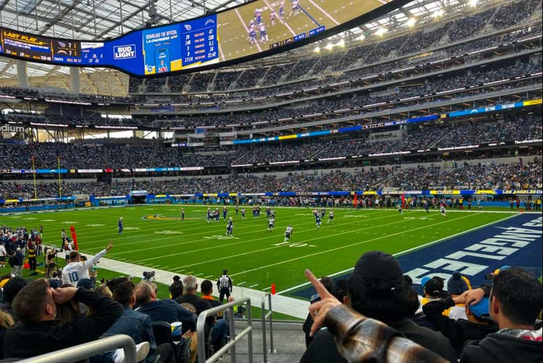 Curtindo um jogo da NFL em Los Angeles